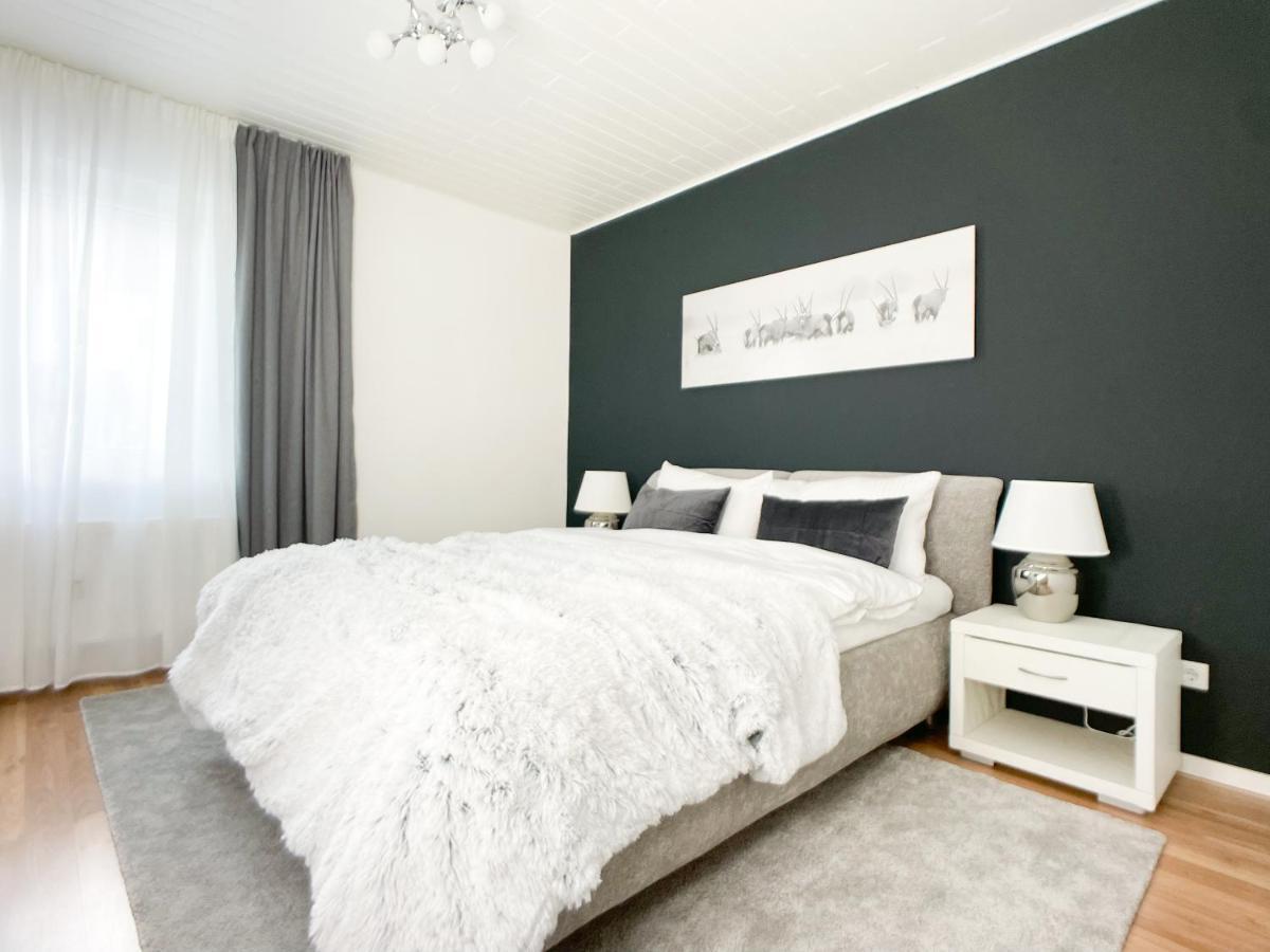 M-Style 01 Apartment Mit Terrasse Und Gasgrill, 24H Self-Check-In, Free Parking, Netflix Nuremberg Extérieur photo