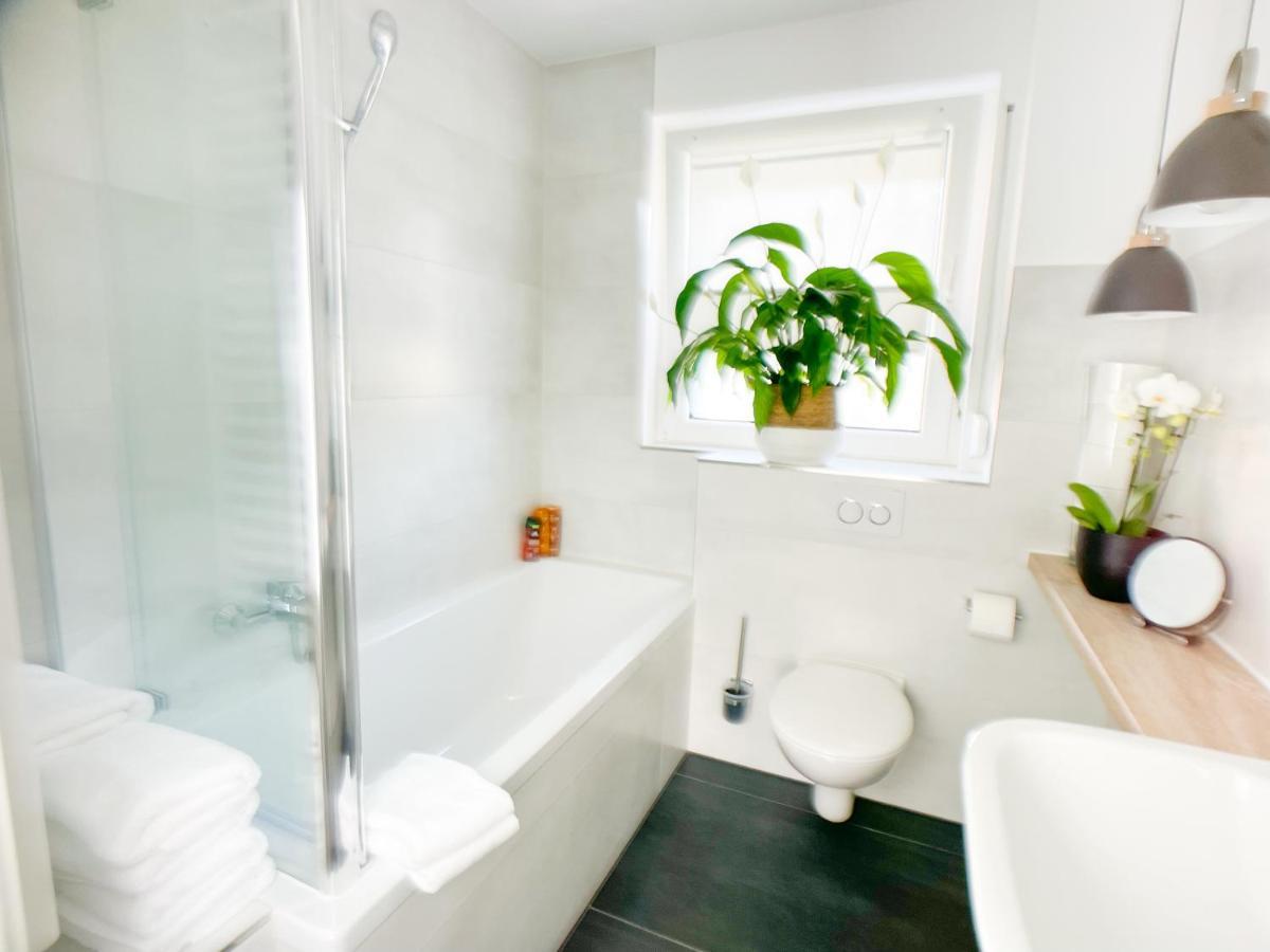 M-Style 01 Apartment Mit Terrasse Und Gasgrill, 24H Self-Check-In, Free Parking, Netflix Nuremberg Extérieur photo